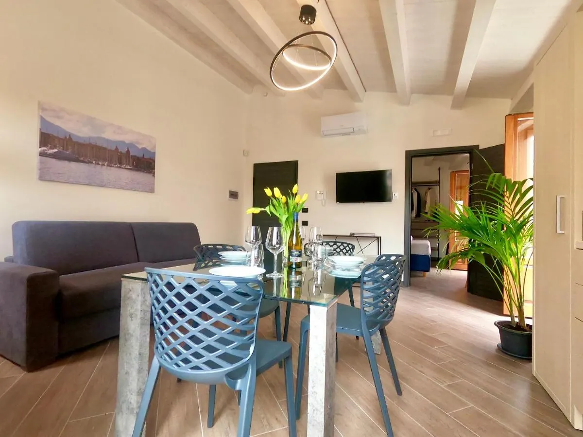 Ponticello Apartments Palermo 0*,  Italia